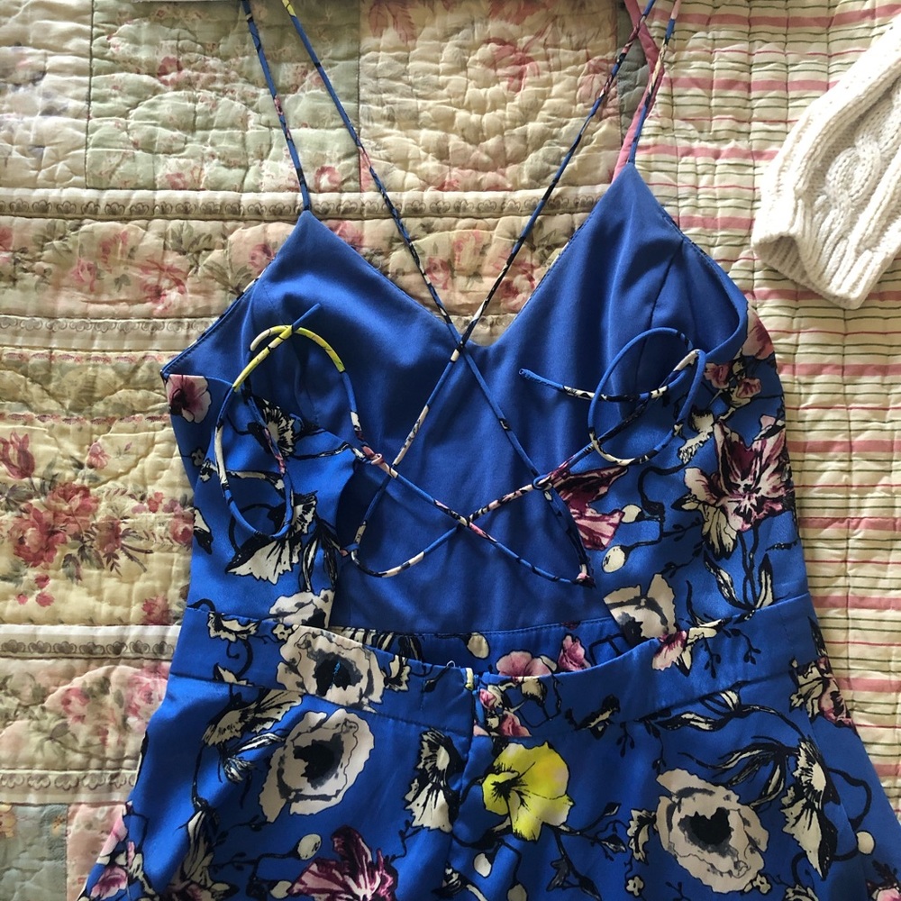 Spring dress - Picture 2 of 4